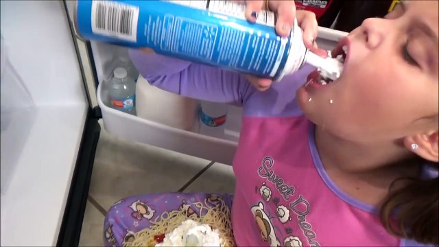 Bad Baby Victoria Makes Mess Spatula Girl vs Spider Attack Toy Freaks