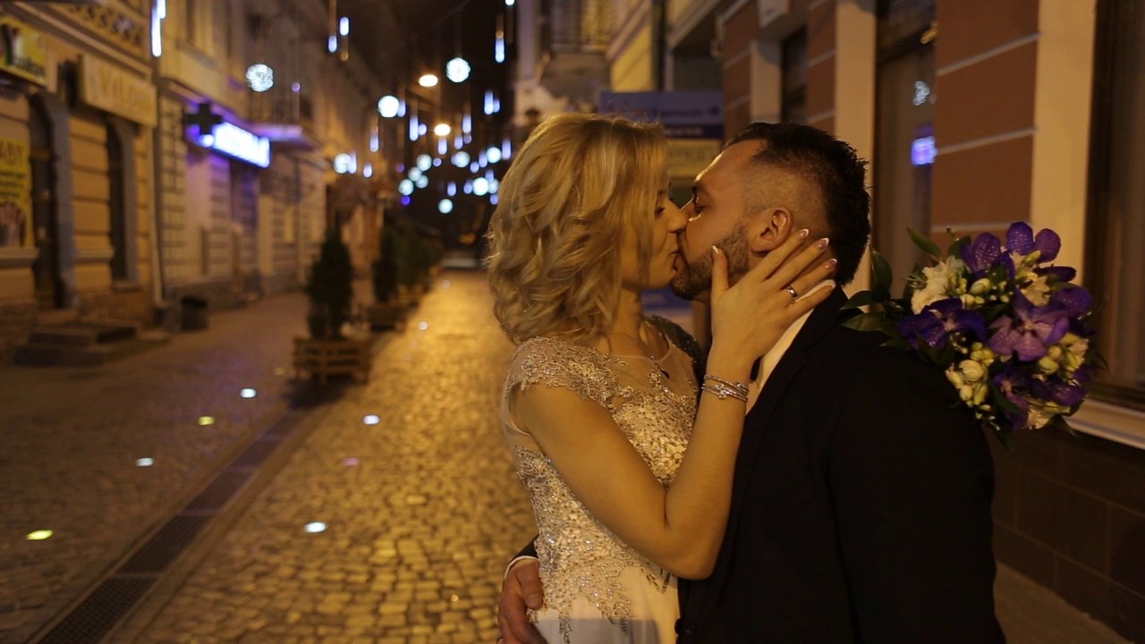 нічна прогулянка