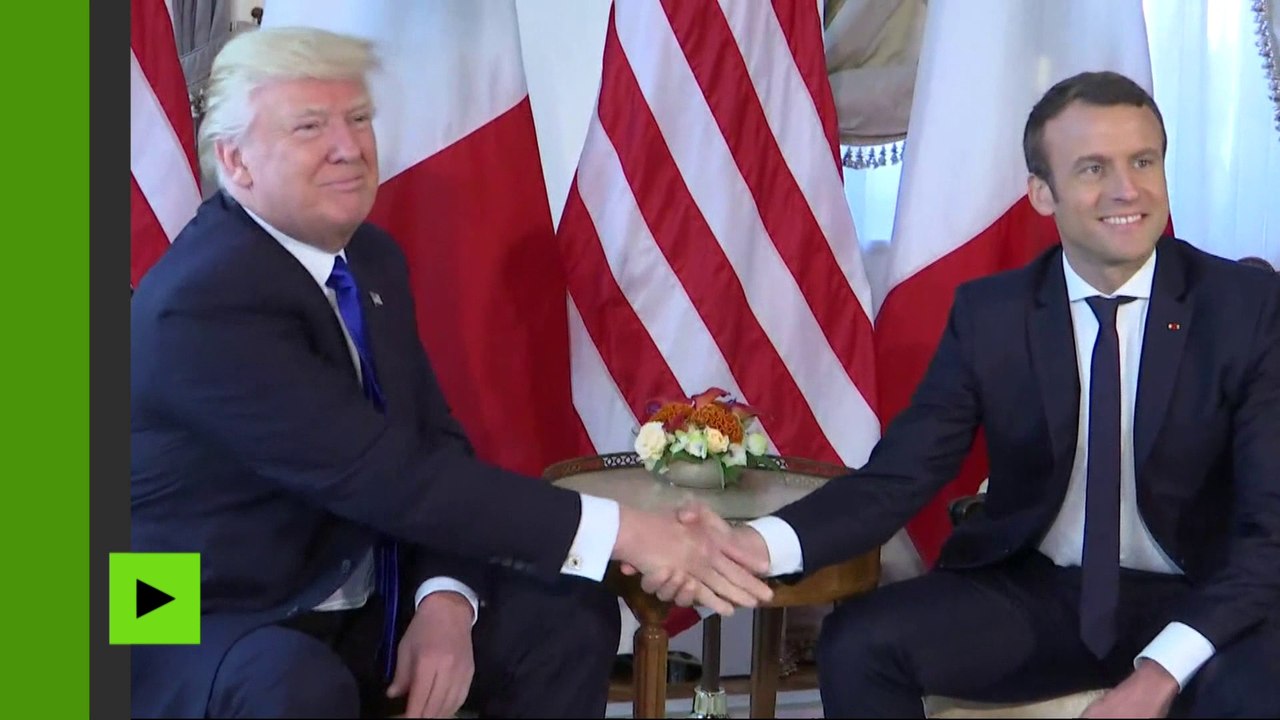 Poignée de main ou bras de fer, entre Emmanuel Macron et Donald Trump ?