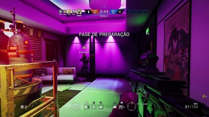 RAINBOW SIX Siege expulso pelos amigos
