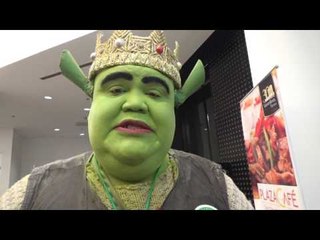 shrek actor tells seckbach about his wife of 10 years fighting stage 4 cancer! EsNews Boxing