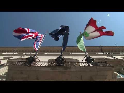 Attentato di Manchester, bandiere a mezz'asta a Palazzo Chigi