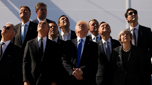 Donald Trump ammonisce gli alleati NATO: la difesa è anche una quesione di soldi