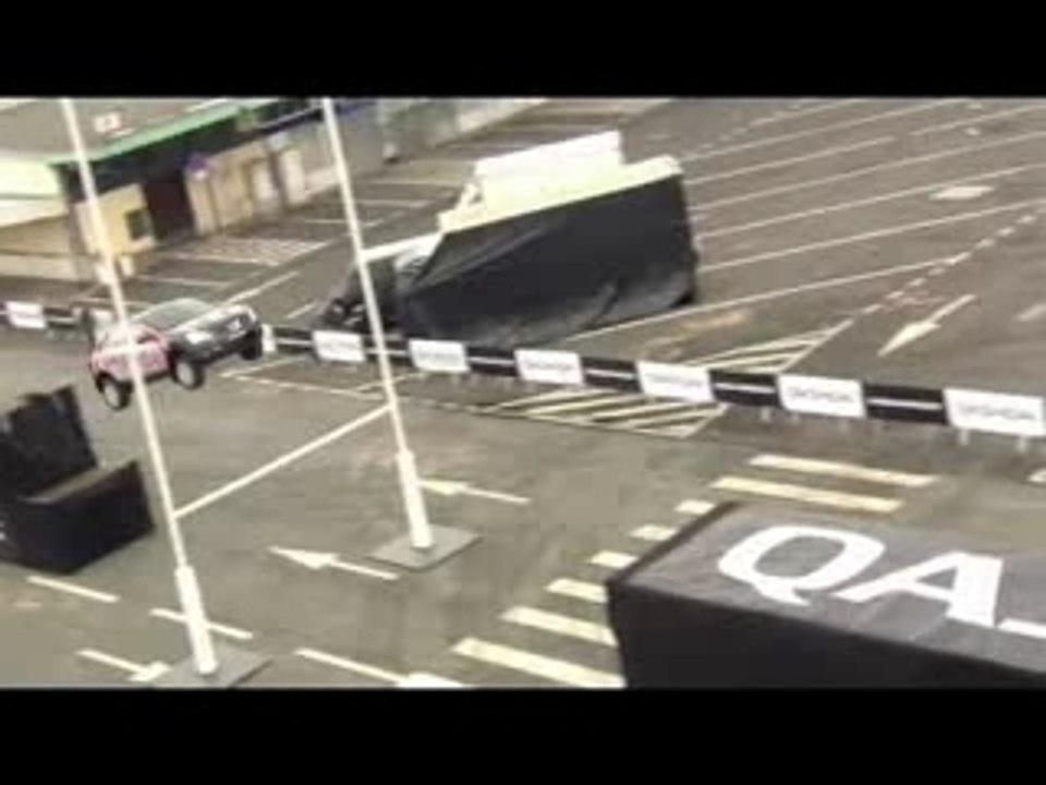 Nuova acrobazia di Qashqai (vera questa volta)