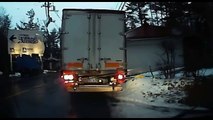 IDIOT FUNNY WINTER DRIVERS COMPILATION, CRAZY SCARY SNOW DRIVING FAILS 2017