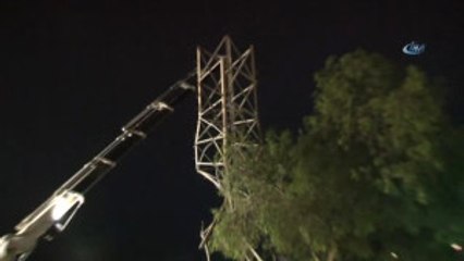 Freni Patlayan Yolcu Otobüsü Durmak İçin Yüksek Gerilim Hattına Çarptı