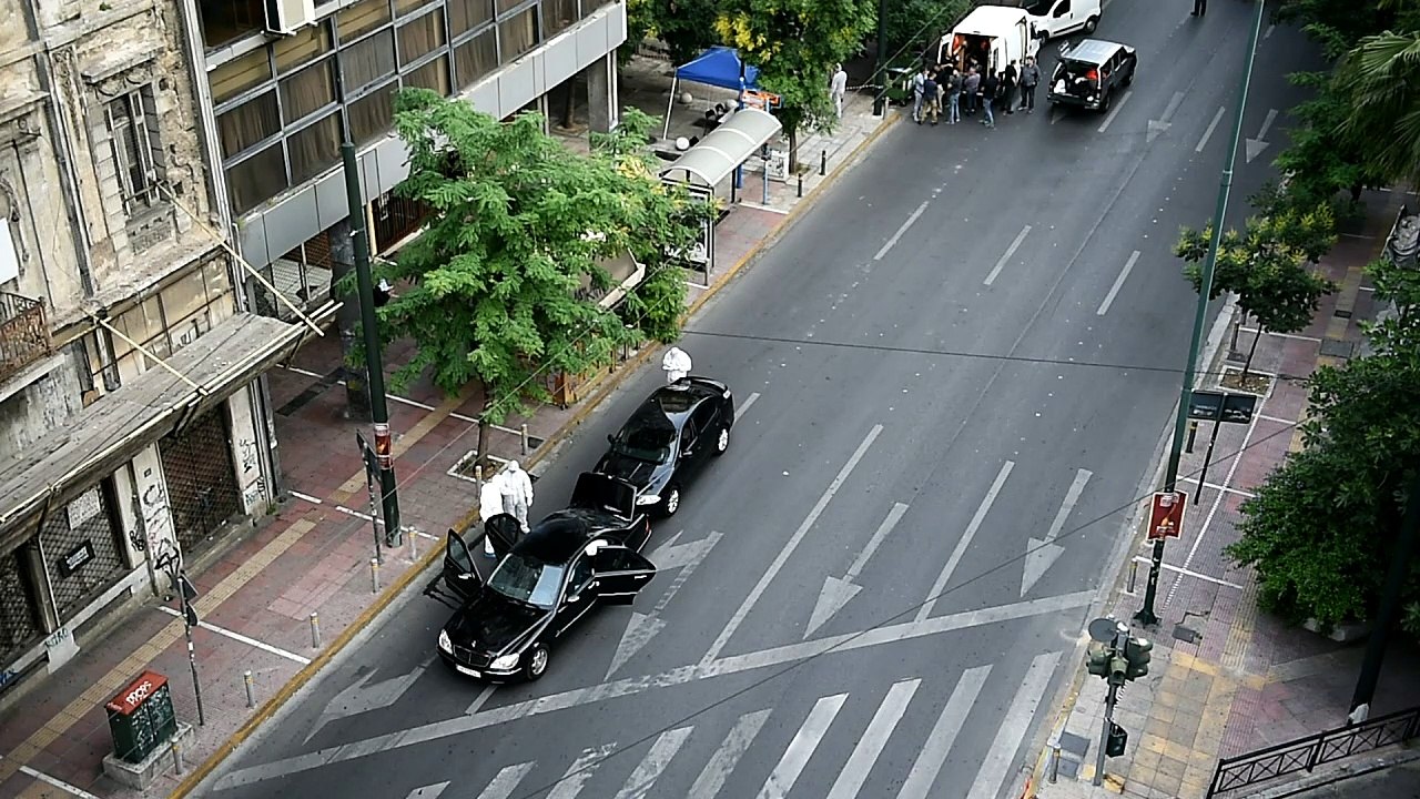 Grèce: un ex-Premier ministre grec blessé dans une explosion