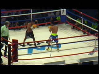 エルナンデス対比嘉　２