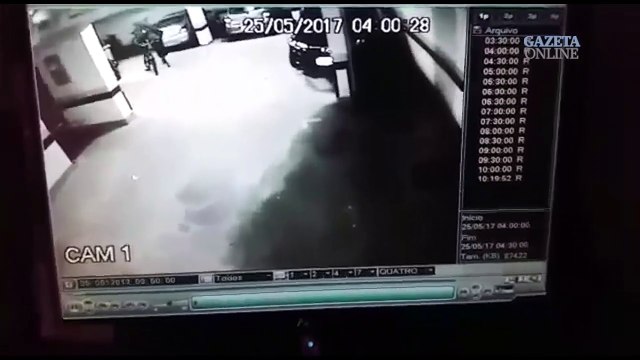 Ladrão rouba bicicleta de prédio em Jardim da Penha
