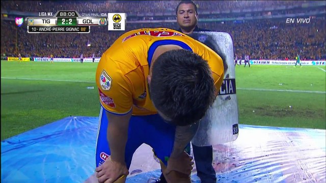 El increíble Gignac convirtió el impensado empate 2-2 de Tigres frente a Chivas