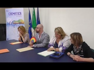 Tải video: Napoli - Cromatica, il Festival dei cori Lgbt al Teatro San Carlo (25.05.17)