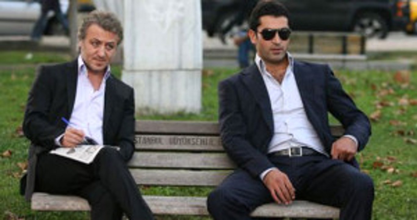 Barış Falay Uzun Saçlı Halini Paylaştı! Kendisi Bile Bu Halini Unutmuş