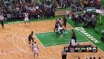 Comme LeBron James, J.R. Smith avait bien envie d'une petite bière !