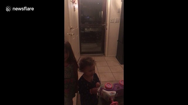 Afghanistan soldier surprises daughters after serving 3 months overseas