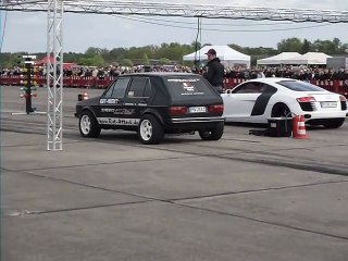 VW Golf 1 vs. Audi R8