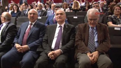 Robot Harmandalı Oynadı; Bakan ve Salondakiler Alkış Yağmuruna Tuttu