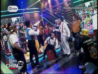 Los Payasos peruanos celebran su dia con la Banda