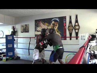 sparring at pullmans gym EsNews Boxing