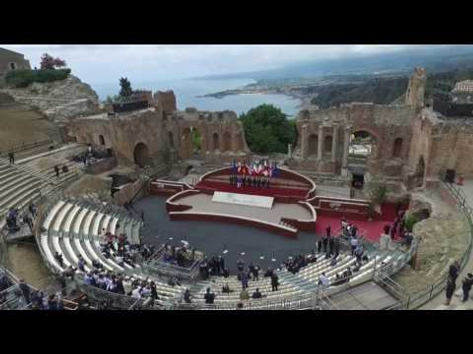 La foto di famiglia del Summit G7 Taormina