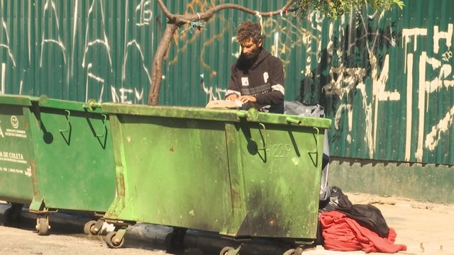 Cientos de los desahuciados de Cracolandia recorren Sao Paulo