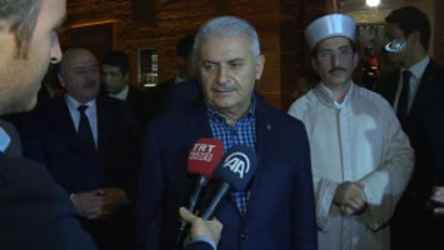 Başbakan Yıldırım, İlk Teravih Namazını Hacı Bayram-ı Veli Camii'nde Kıldı