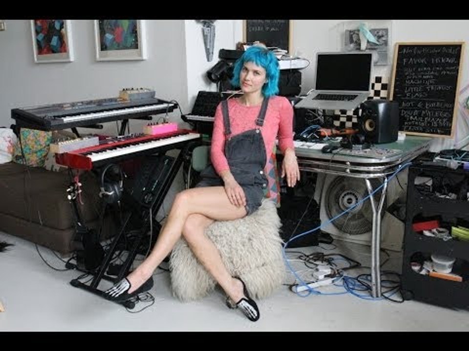 Dailies: Blue is the Warmest Color - Oh Land