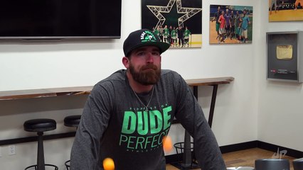 Ping Pong Trick Shots 3 _ Dude Perfect-UeG1ftTmLAg(000555.152-000639.048)