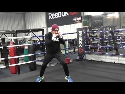 josesito lopez working out shadow boxing - EsNews Boxing