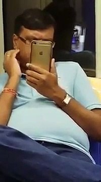 Ce pervers se fait griller en train de filmer dans le métro... FLAG