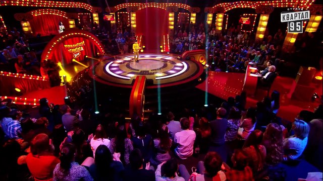 +10 000 - Девочка поняла как целоваться, но пылесос уже было не остановить - Рассмеши Комика Дети