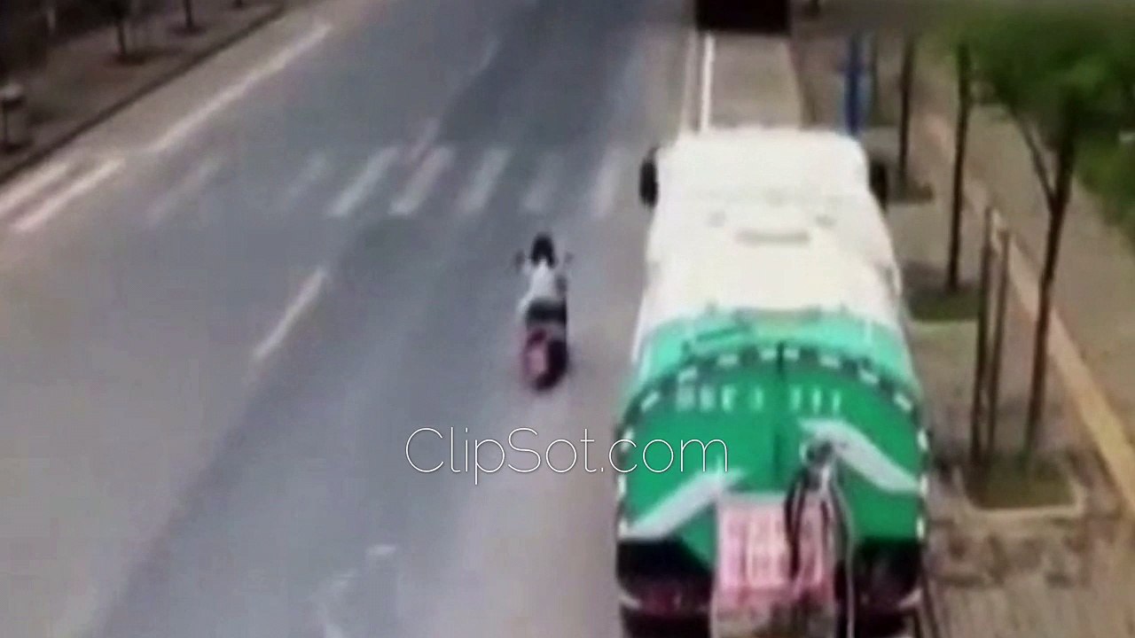 Hot girl Driving while sleeping - ホットガール運転中寝ている - सोते समय हॉट गर्ल ड्राइविंग