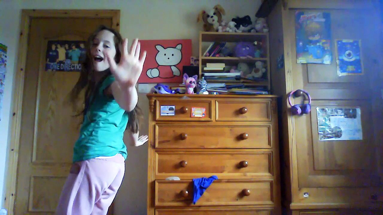 AM I A GIRLYGIRL OR TOMBOY?