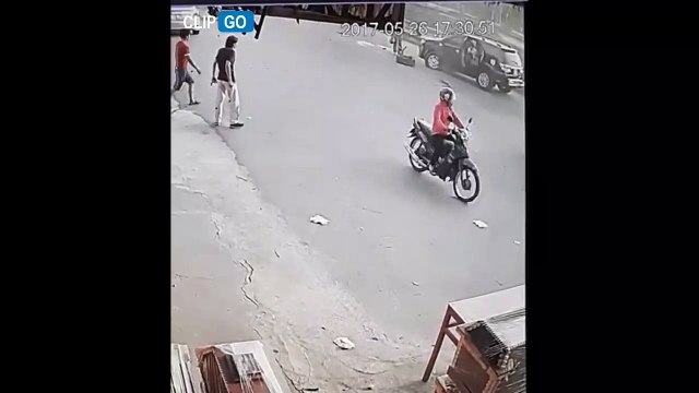 Ô tô lấn làn, tông trực diện xe ngược chiều