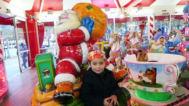 VLOG - Manèges & Attractions au Village de Noël de Paris sur les Champs-Élysées