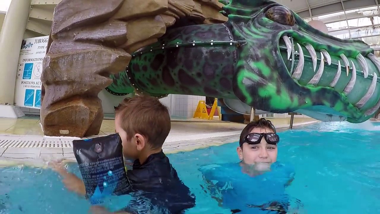VLOG - TOBOGGANS AQUATIQUES & FUN - Parc Aquatique Hôtel Explorer