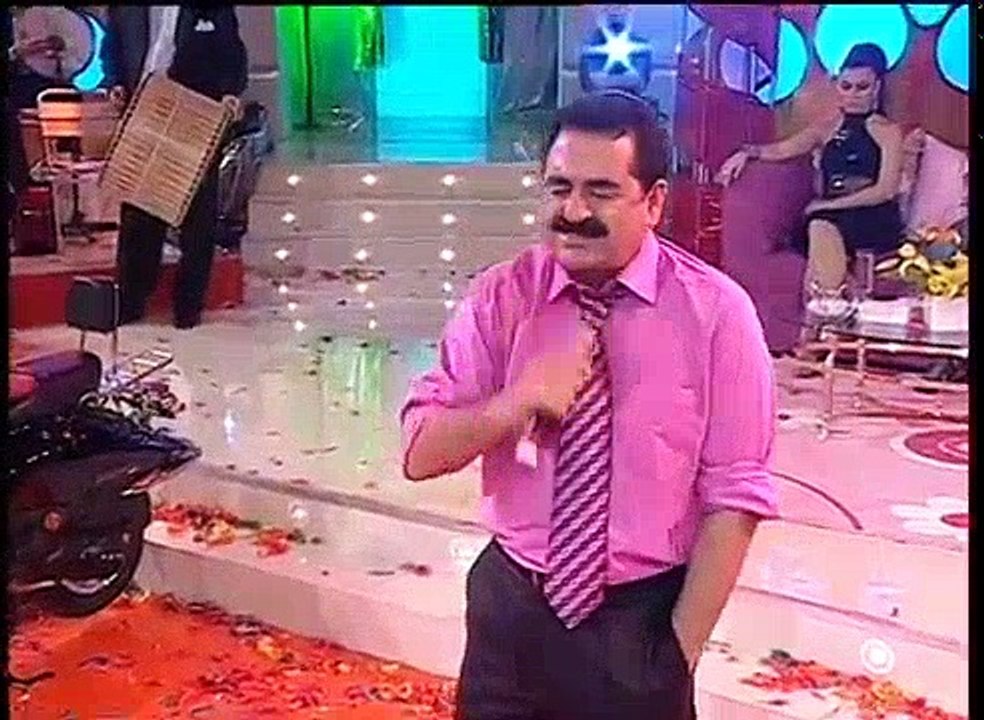 İbrahim Tatlıses - Ayağında Kundura (İbo Show 2006)