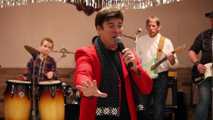 Ronnie McDowell performs 'Older Women' Maryland Feb 2016