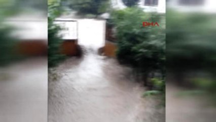 Ankara'da Sağanak Yağış Etkili Oldu