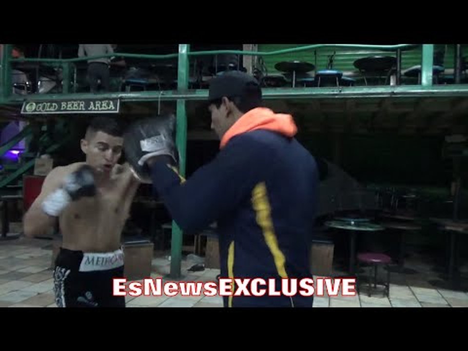 Ivan Morales OPENS UP ON BROTHER Erik Morales; DOES SLICK MITT WORK - EsNews Boxing
