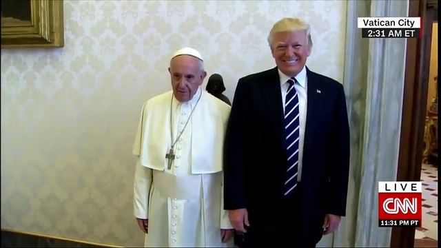 ANGRY Pope Francis SLAPS Donald Trump's Hand For Touching Him - The Hand Of God REBUKES Trump - Viral News