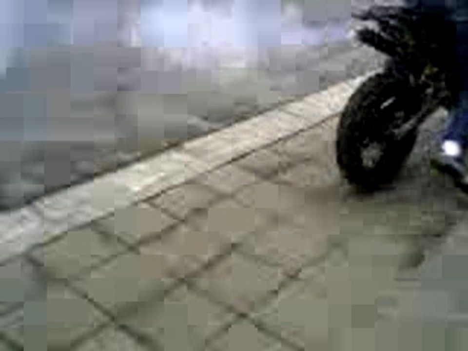 Premier redémarrage du kit 78cc barikit