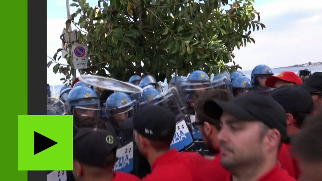 G7 : à Taormine, la police use de gaz lacrymogènes pour disperser des manifestants d'extrême gauche