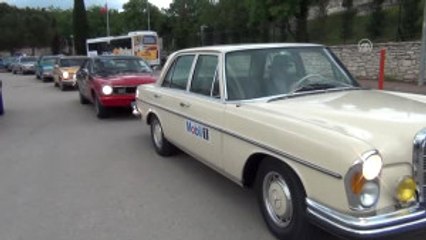 Klasik Otomobil Tutkunları Safranbolu'da Buluştu