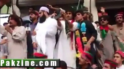 PTI Supporters Ny Jahalat Ki Intha Kr Di