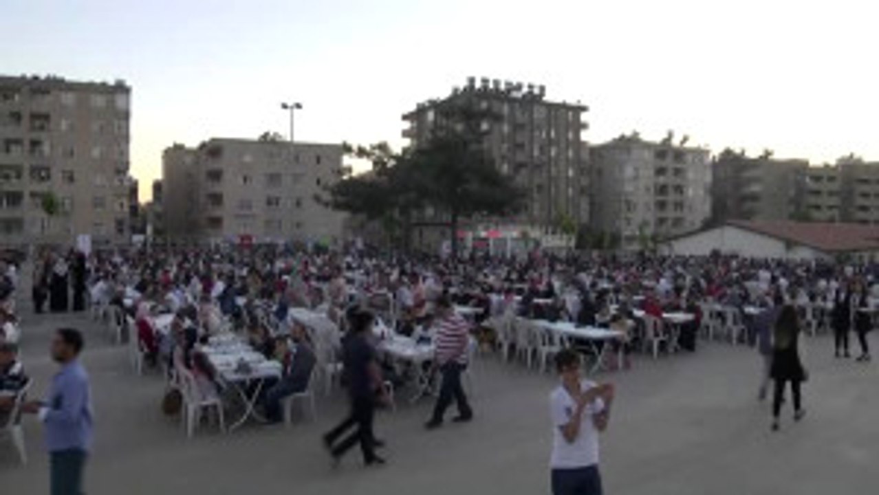 Belediyeden 2 Bin 500 Kişilik Iftar Çadırı