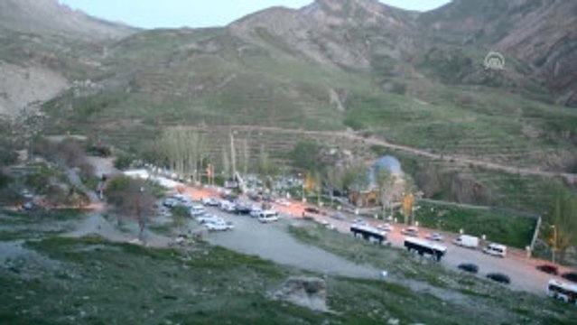 Şehit ve Gazi Yakınlarına Tarihi Türbede Iftar