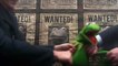MUPPETS MOST WANTED - Filmclip - Der böse Frosch (mit Til Schweiger