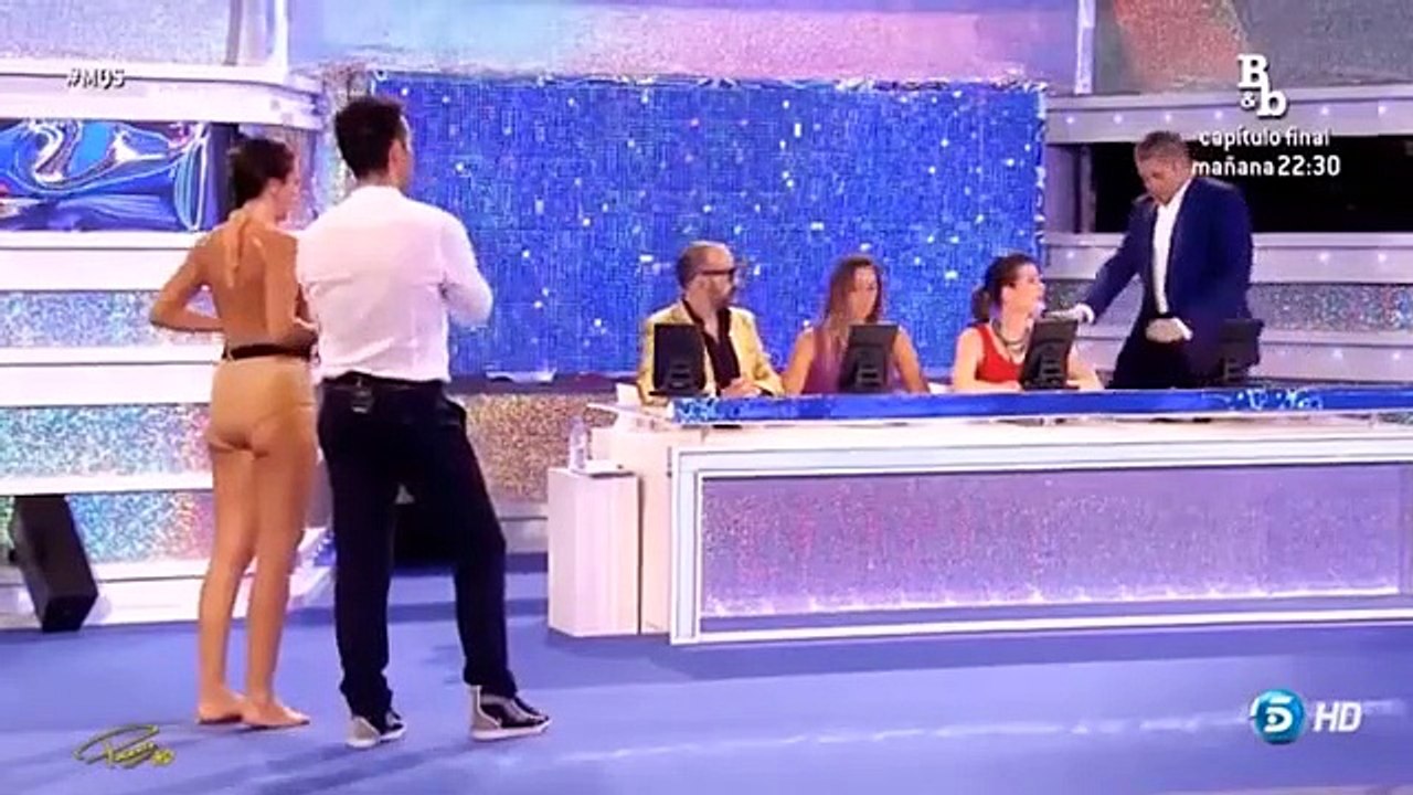 Cette candidato de Spash porte ONU maillot de bain très escote - Patricia Martinez