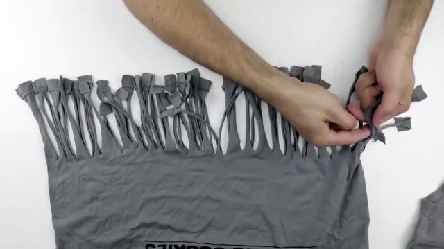 DIY - Faire un sac avec un vieux t-shirt-UNBKMMxlgbw