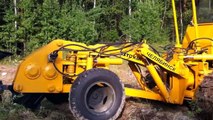 amazing construction equipment, excavator vs bulldozer, loading heavy equipment, bulldozer